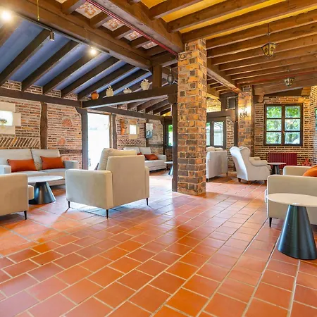 Conjunto Hotelero La Pasera 2*