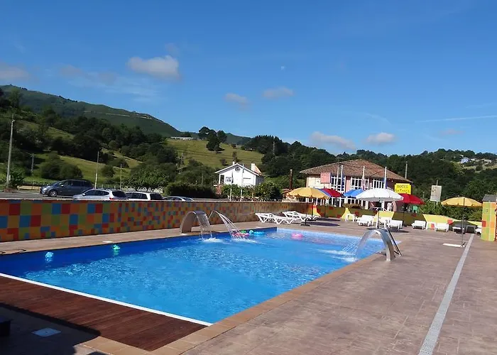 Conjunto Hotelero La Pasera 2*